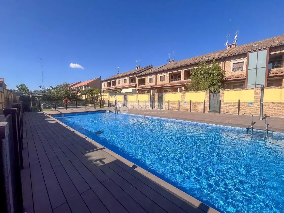 Swimming pool of Detached homes for sale in Navalcarnero  with Heating and Community pool