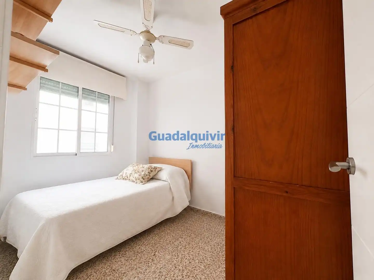 Bedroom of Flat for sale in Sevilla  with Air Conditioner, Terrace and Storage room