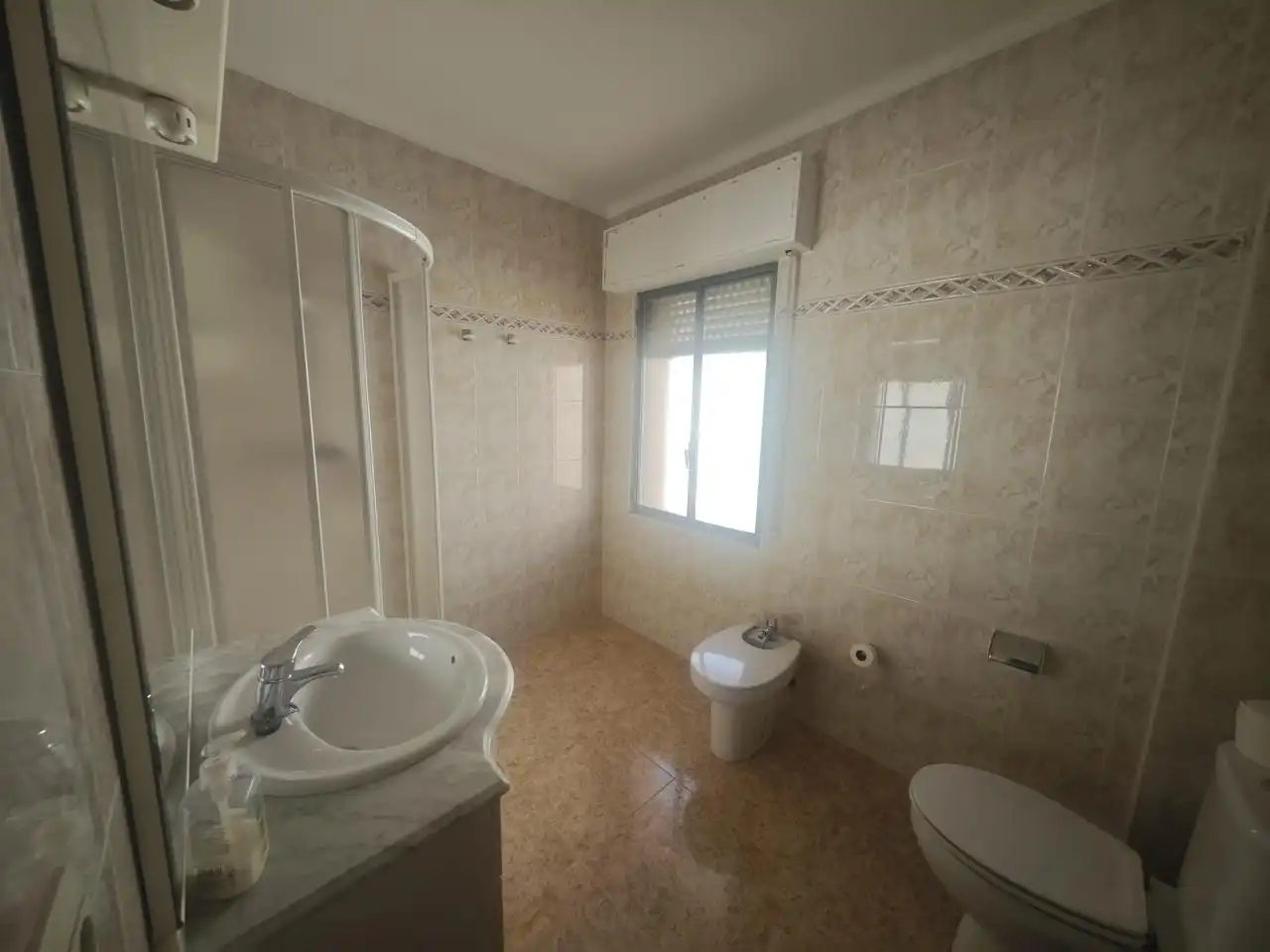 Bathroom of Flat for rent in Plasencia  with Terrace and Furnished