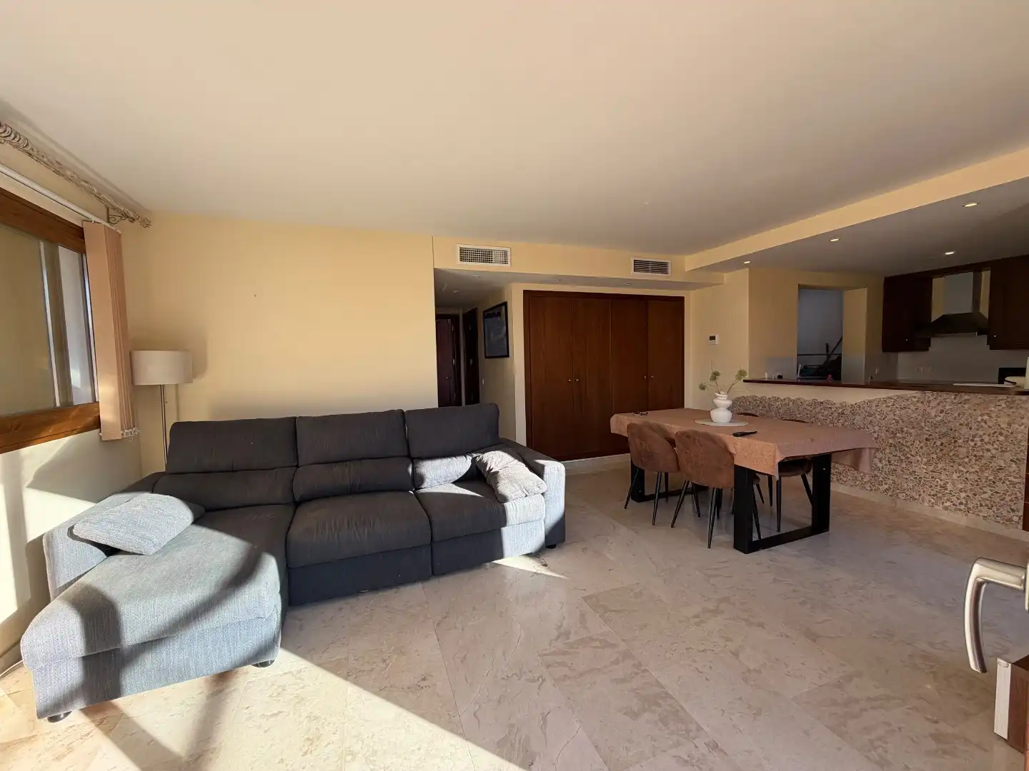 Wohnzimmer von Wohnung zur Miete in Playa del Acequión, Náufragos y Rocío del Mar