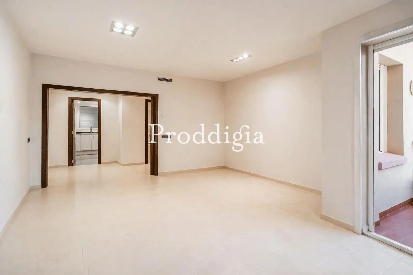 Wohnung zum Verkauf in Barcelona mit Heizung, Terrasse und Schwimmbad