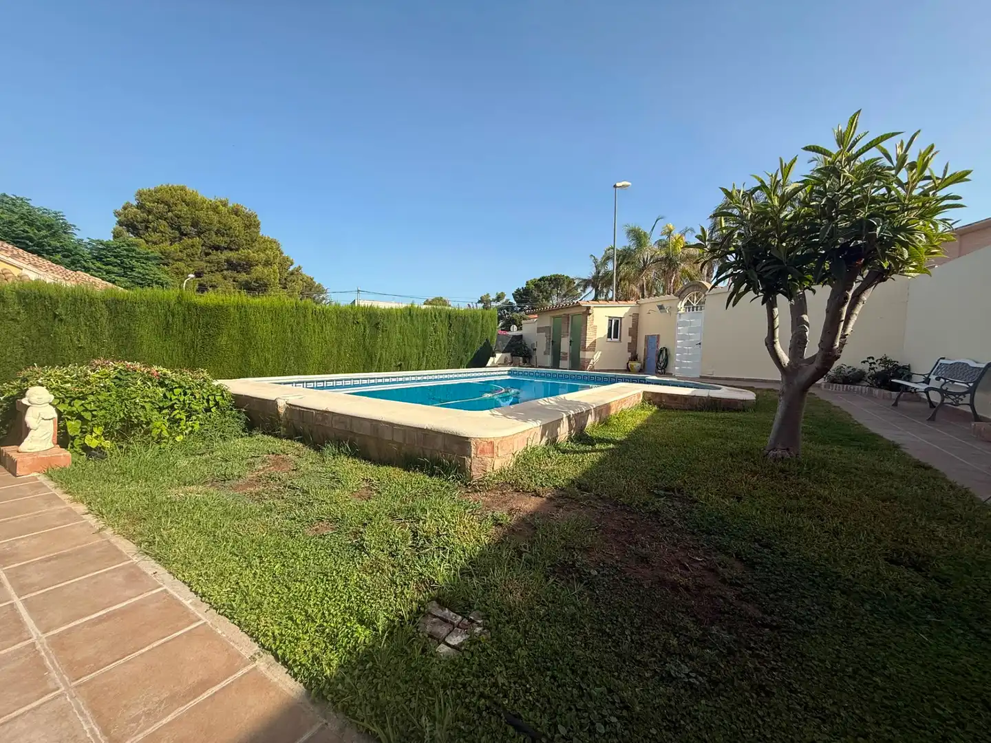 Piscina de Casa o xalet en venda en La Pobla de Vallbona amb Aire condicionat, Calefacció i Jardí privat