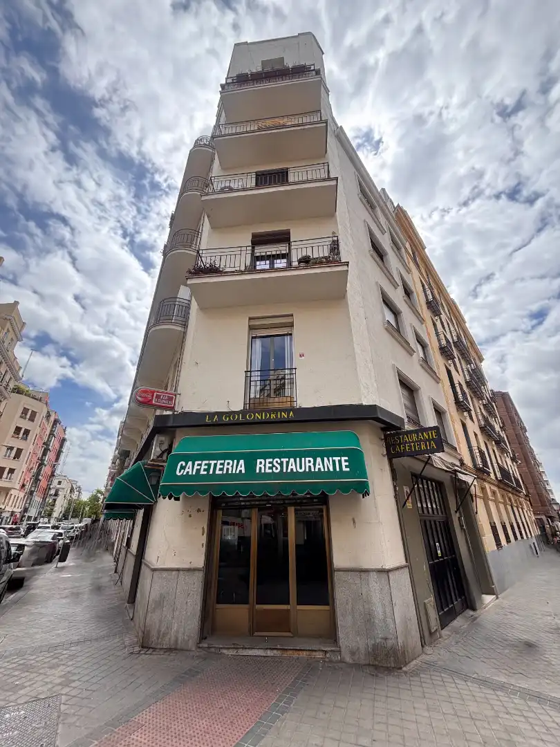 Geschaftsraum zur Miete in  Madrid Capital mit Heizung, Terrasse und Möbliert