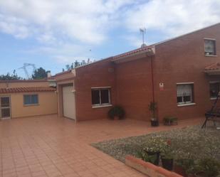 Vista exterior de Casa o xalet en venda en Castellvell del Camp amb Aire condicionat i Terrassa