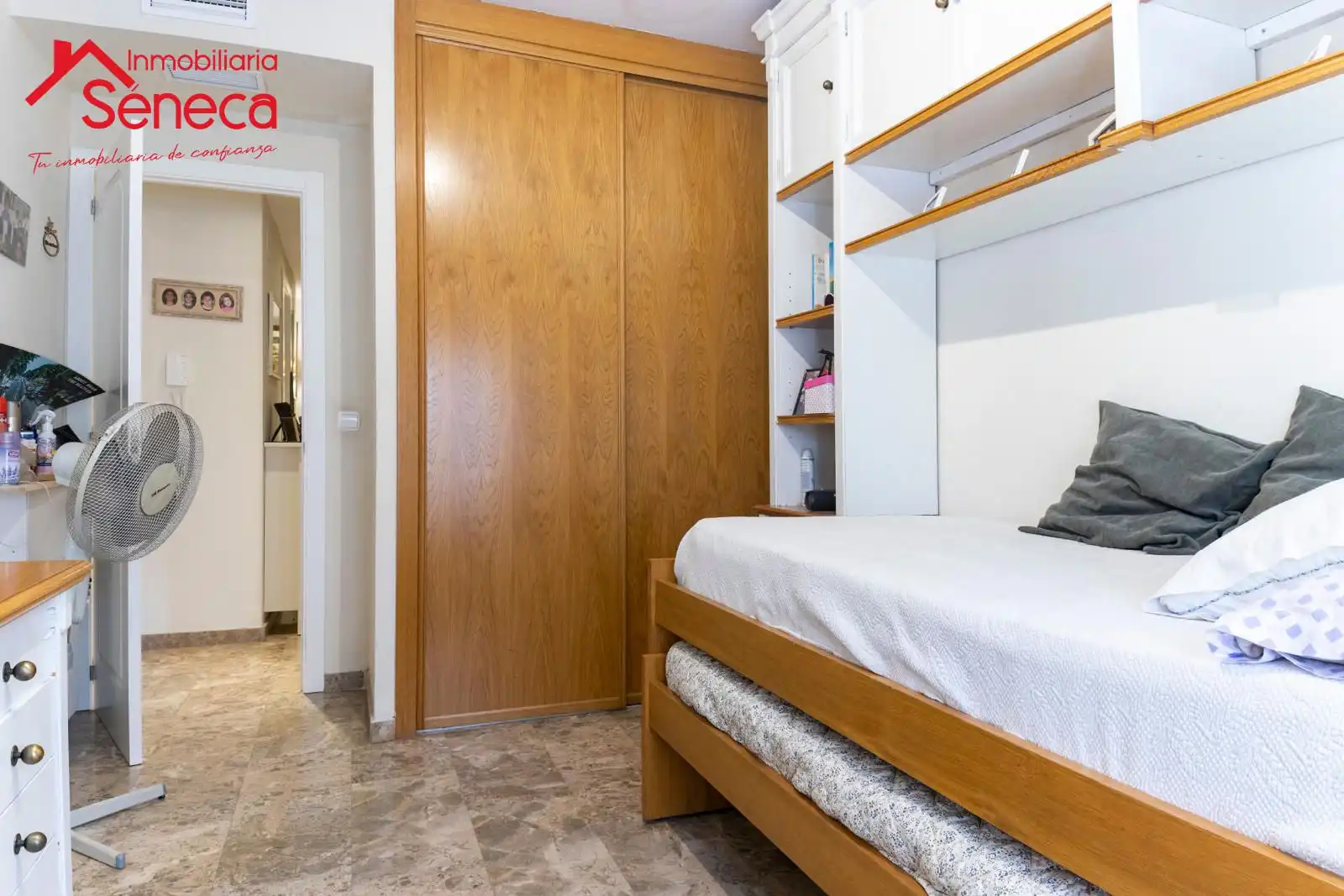 Habitación de Casa adosada en venta en Córdoba con Aire acondicionado, Calefacción y Jardín privado