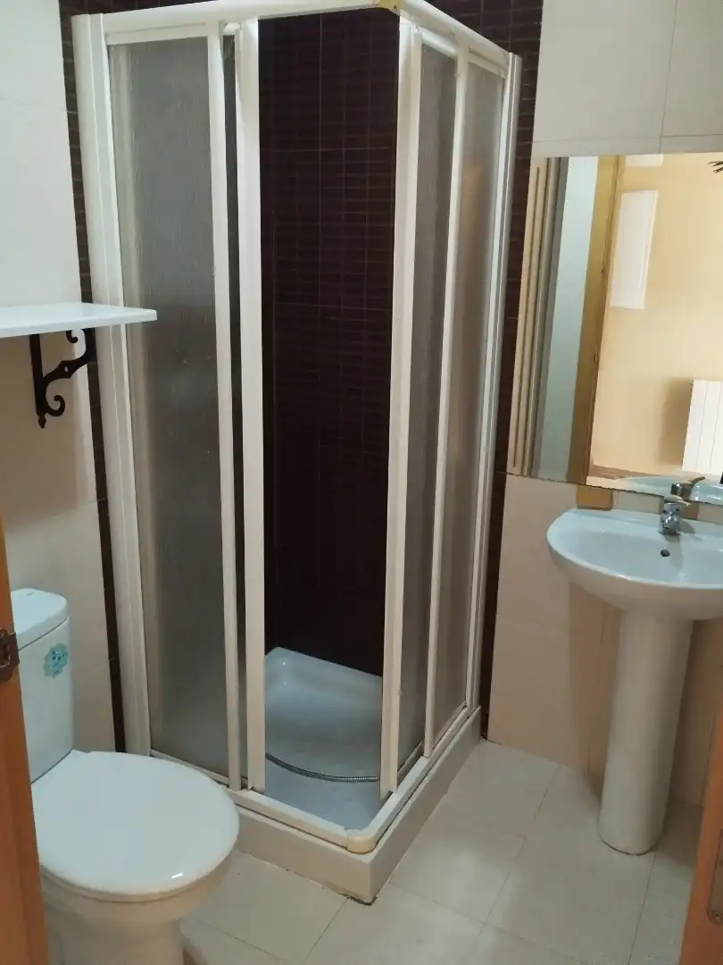 Baño de Piso de alquiler en Zafra con Calefacción