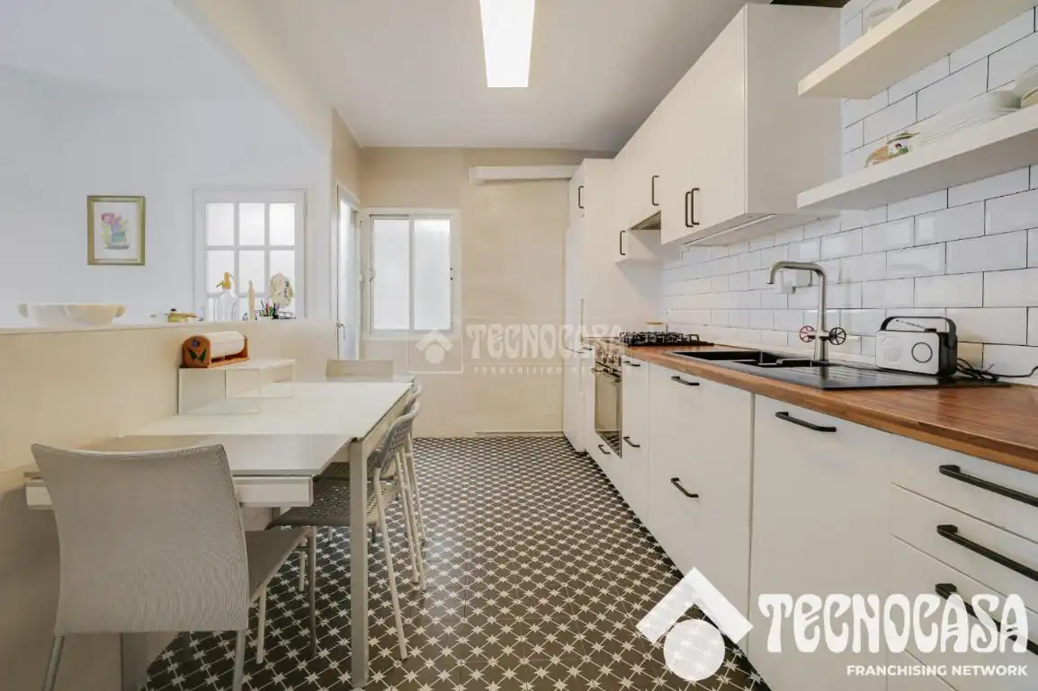 Cocina de Piso en venta en Badalona con Calefacción y Balcón