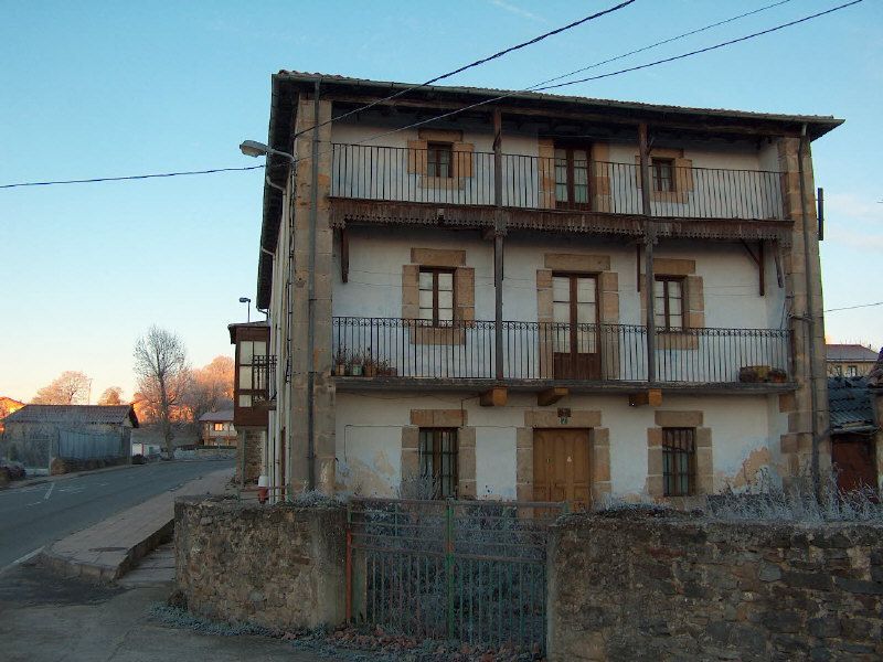Exterior view of House or chalet for sale in Espinosa de los Monteros