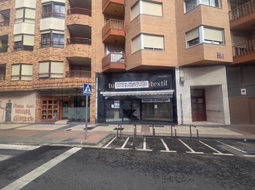 Local comercial en venta en Calle Ciudad De Vitoria