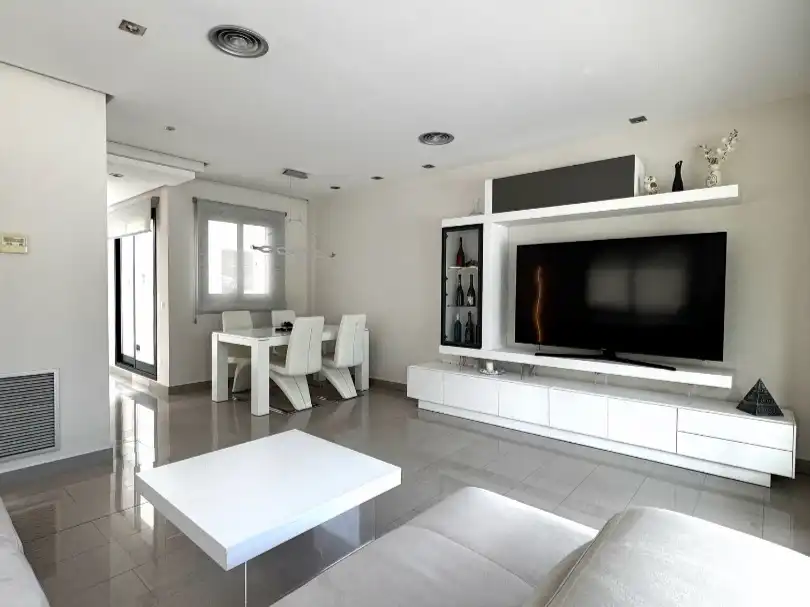 Detached house with pool for sale in Calle 22 388, imagen 7