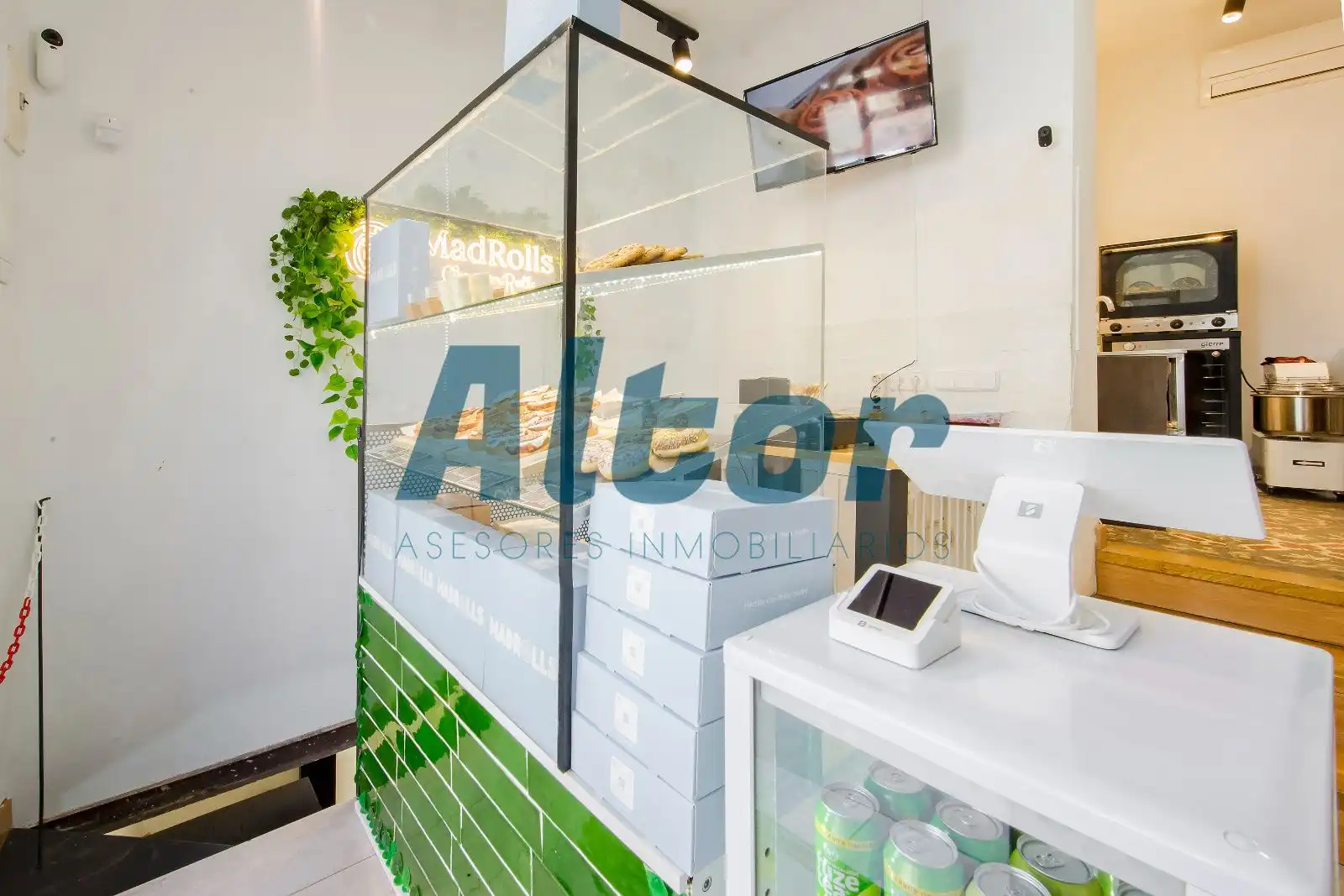 Commercial properties for sale in Madrid  with Air Conditioner