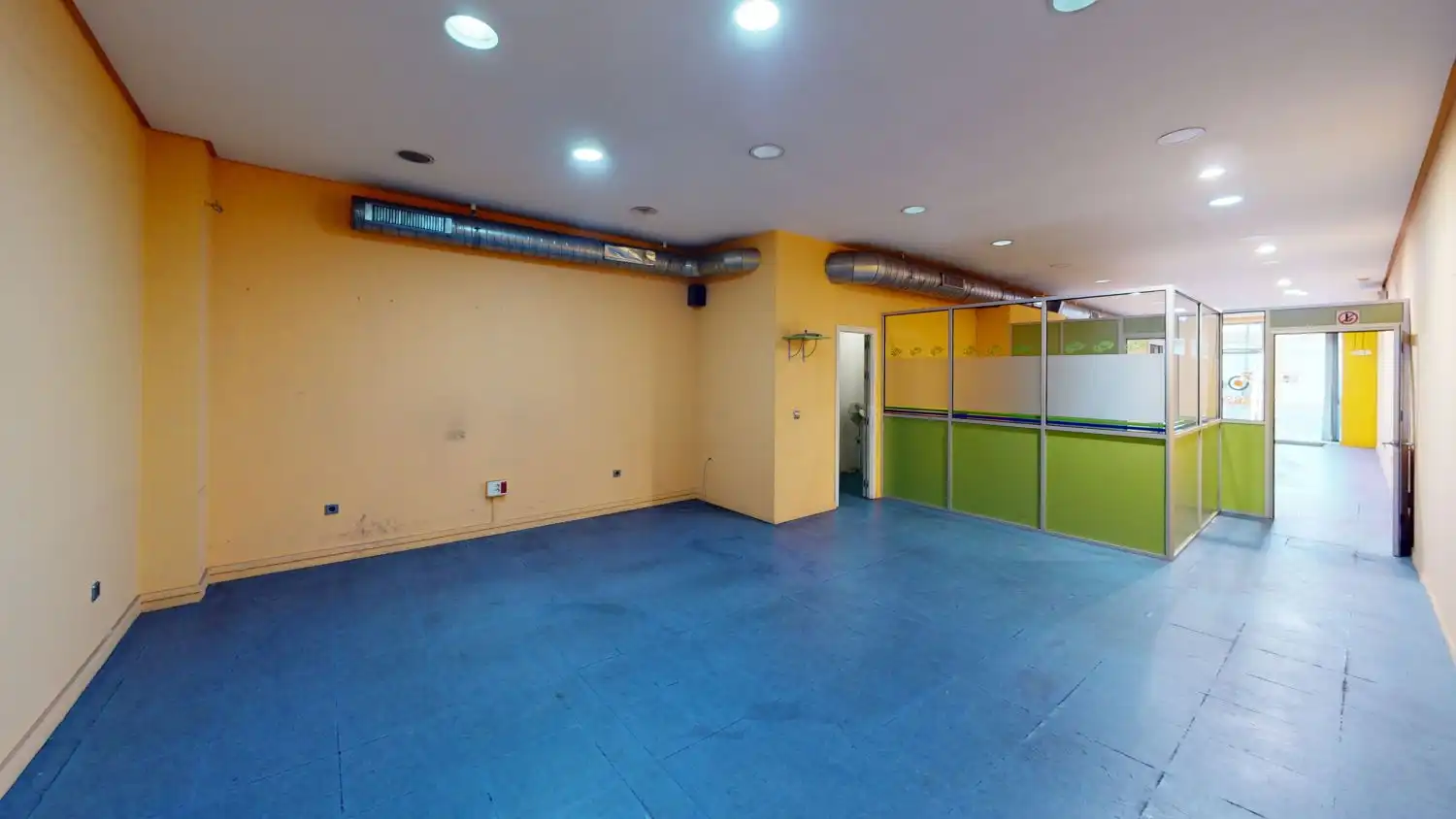 Commercial properties for rent in Sevilla  with Air Conditioner