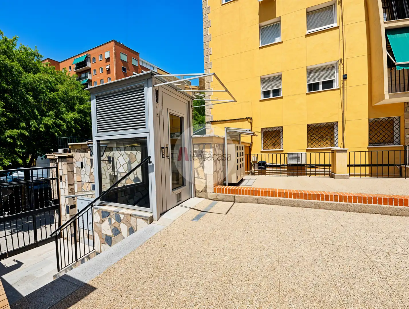 Exterior view of Flat for sale in Madrid  with Air Conditioner, Heating and Terrace