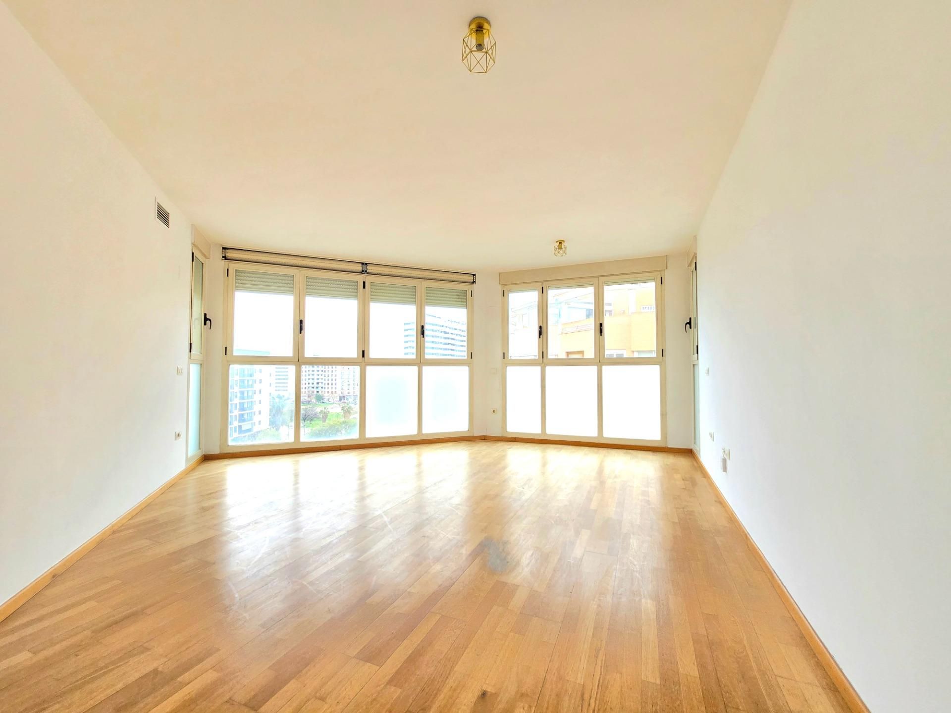 Sala d'estar de Pis de lloguer en  Valencia Capital amb Aire condicionat i Parquet