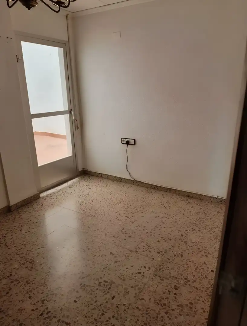 Flat for sale in Carcaixent  with Furnished