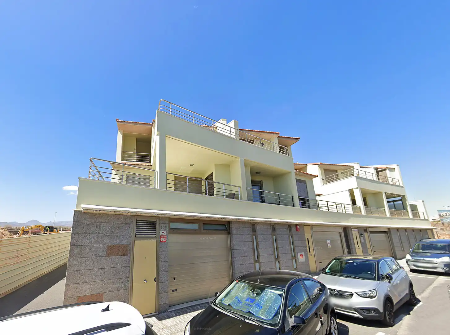 Vista exterior de Dúplex en venda en Granadilla de Abona amb Traster i Balcó