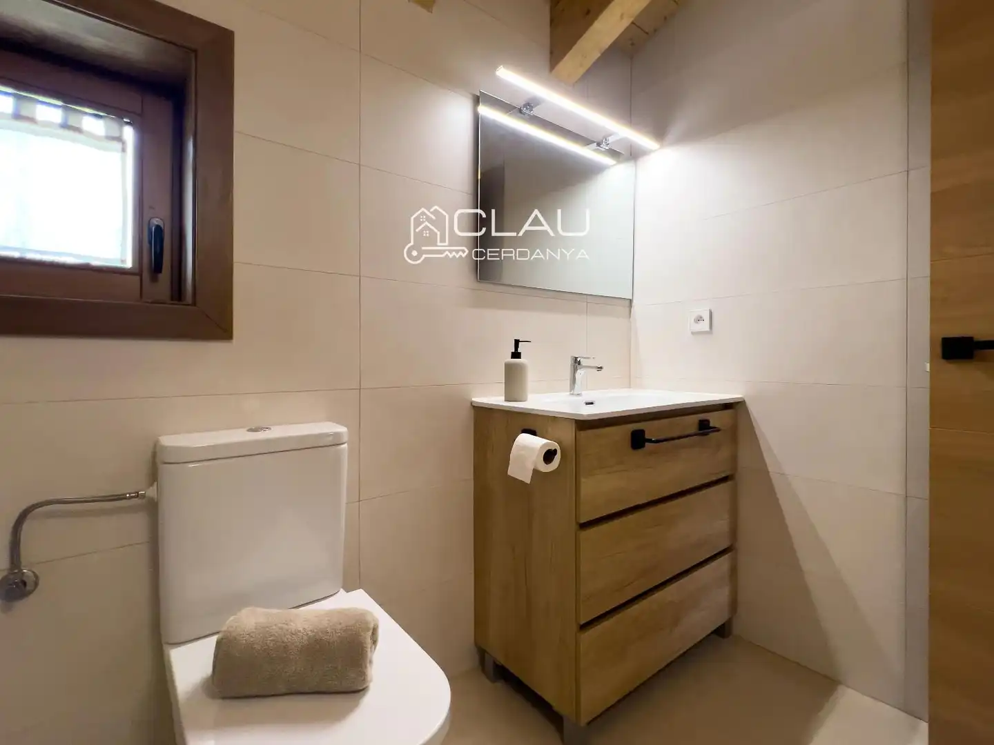 Baño de Casa adosada de alquiler en Angoustrine  -  Villeneuve - des - Escaldes con Calefacción, Jardín privado y Parquet