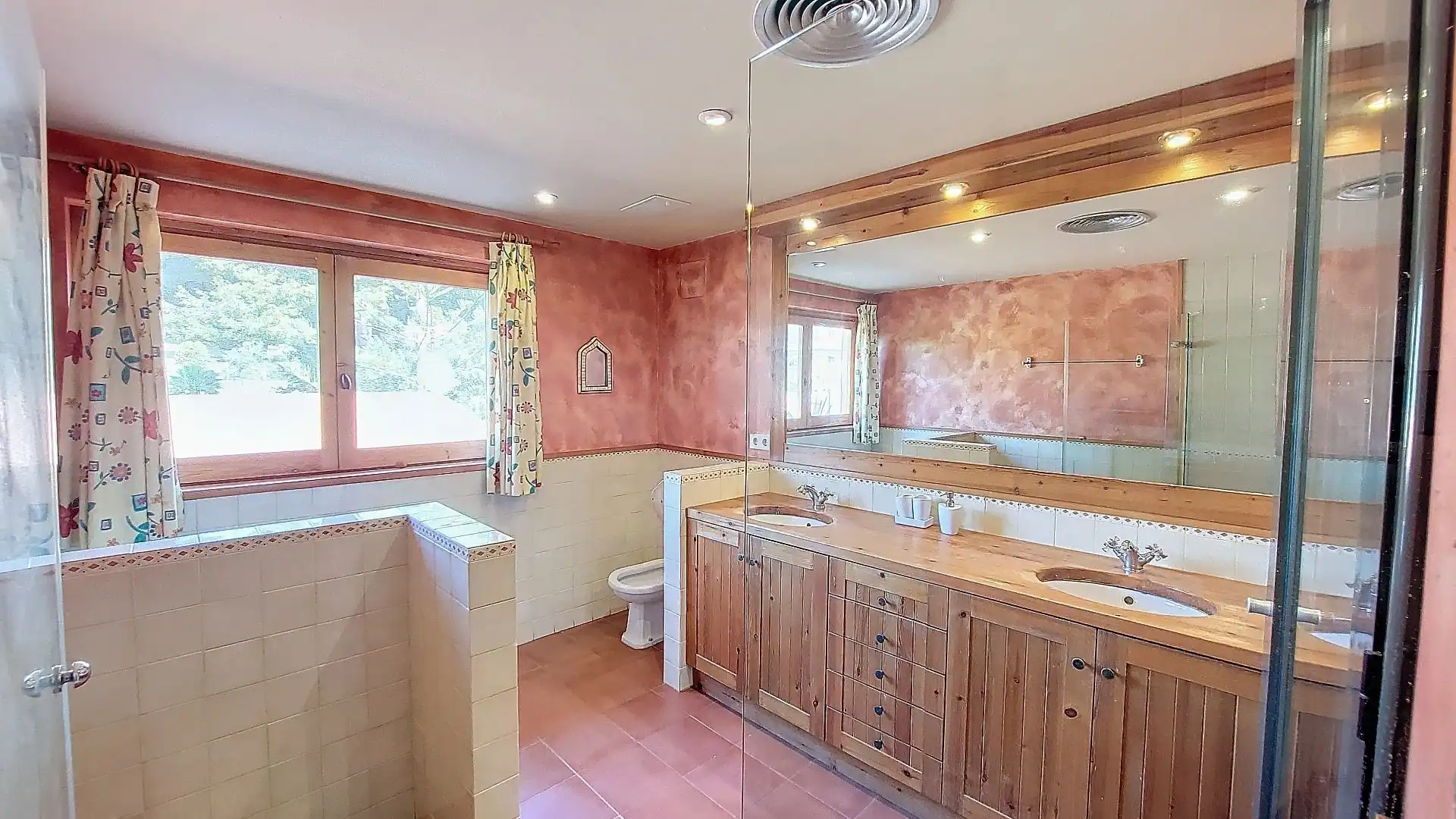 Baño de Casa o chalet en venta en Calafell con Aire acondicionado, Calefacción y Jardín privado