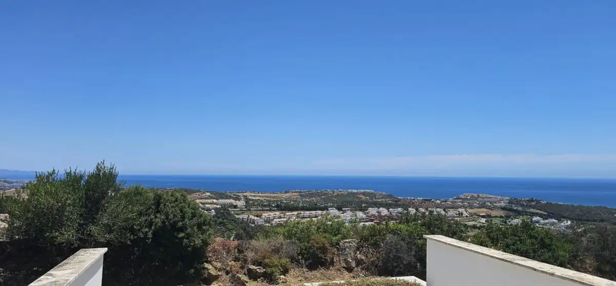 Dúplex con piscina en venta en Doña Julia Golf, imagen 4