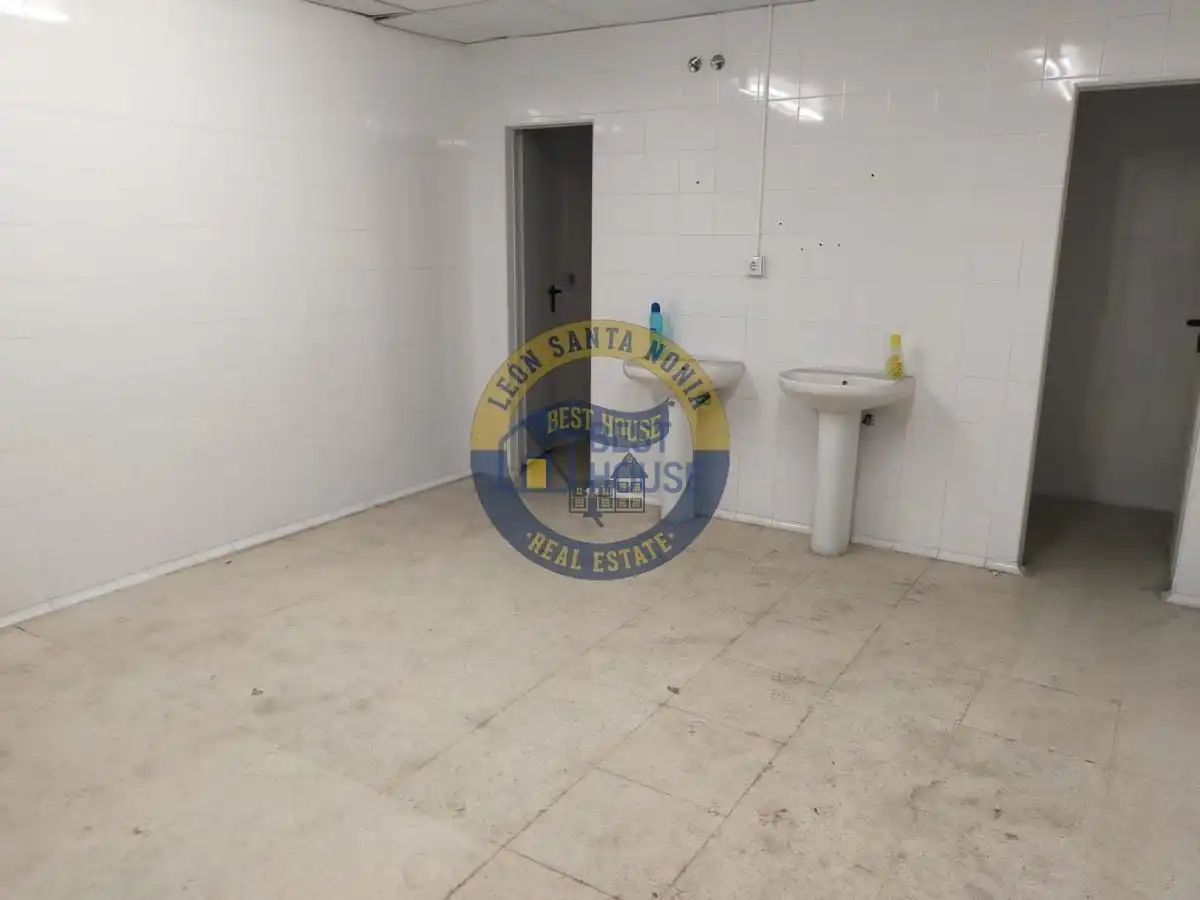 Business premises for sale in Trobajo del Camino, imagen 22