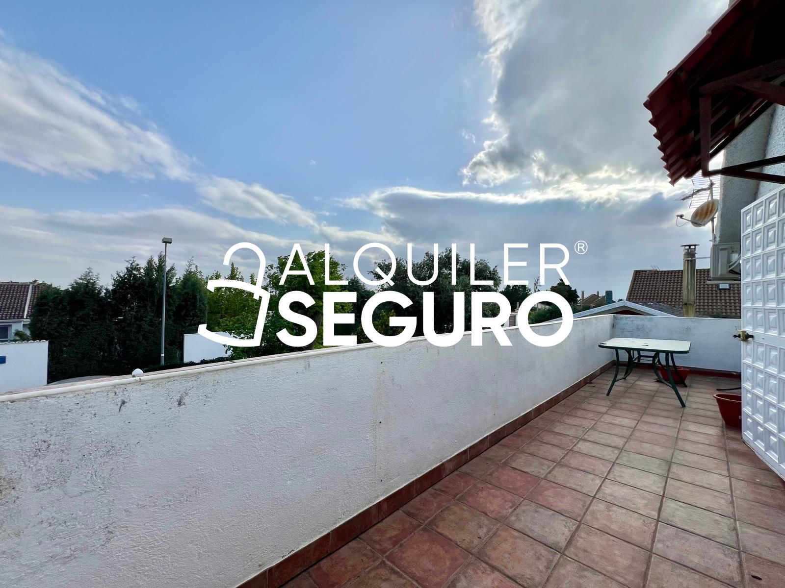 Exterior view of Flat to rent in Paracuellos de Jarama  with Air Conditioner, Heating and Terrace