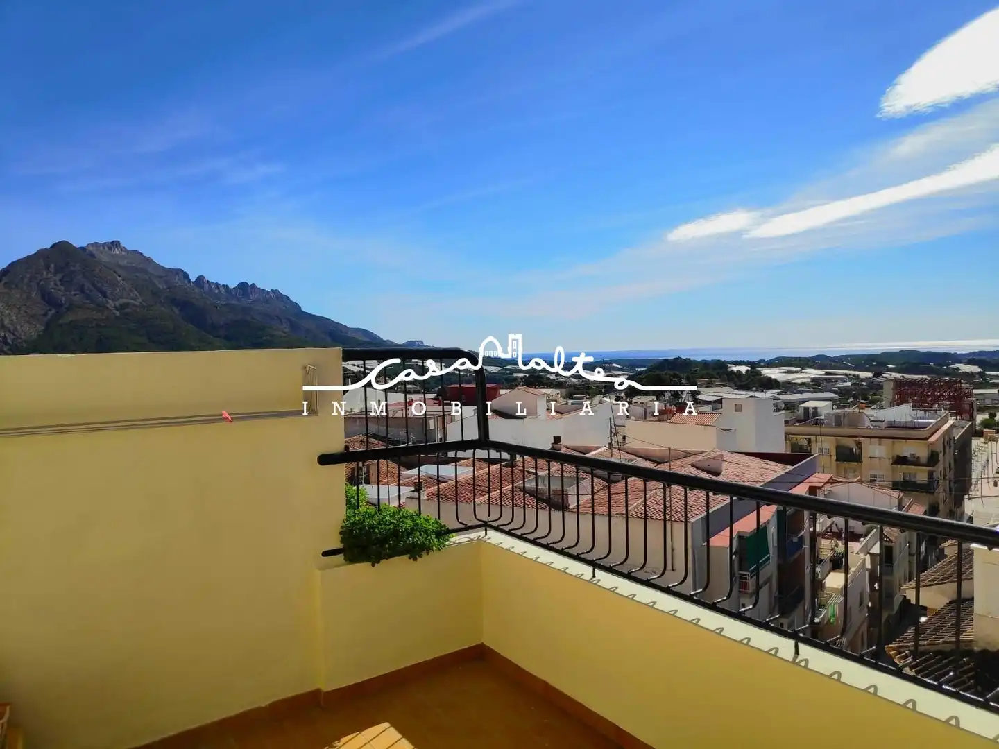 Vista exterior de Ático en venta en Callosa d'en Sarrià con Aire acondicionado y Terraza