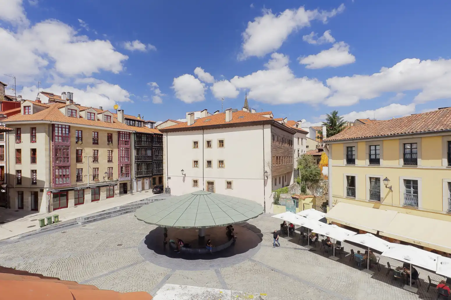 Terrassa de Casa adosada en venda en Oviedo  amb Calefacció