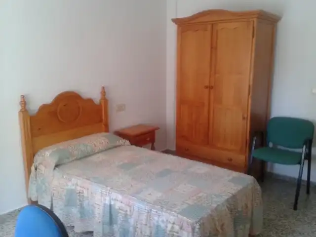 Habitación de Piso de alquiler en Granada con Amueblado y Lavadora