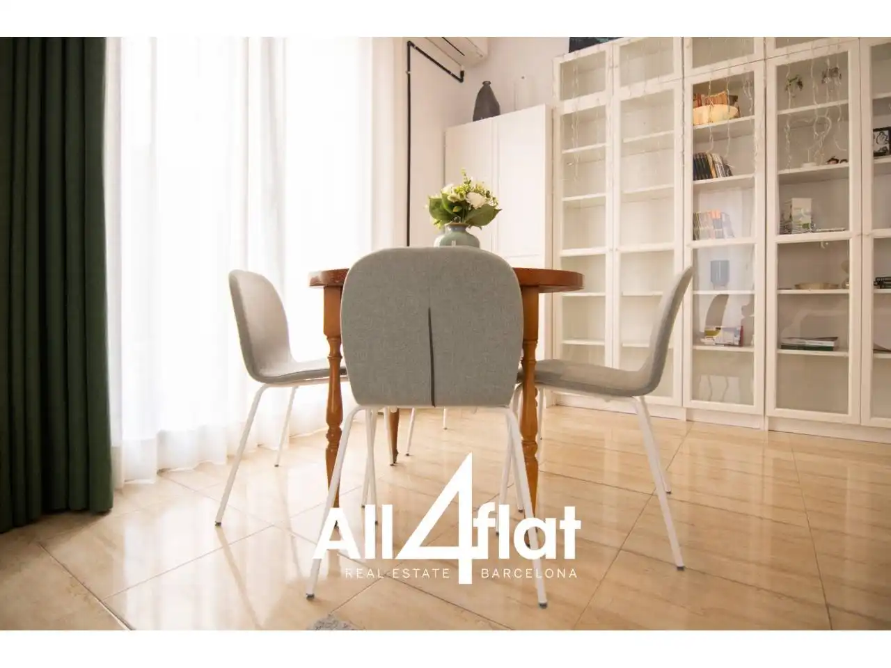 Dining room of Flat for sale in Barcelona  with Air Conditioner, Furnished and Balcony