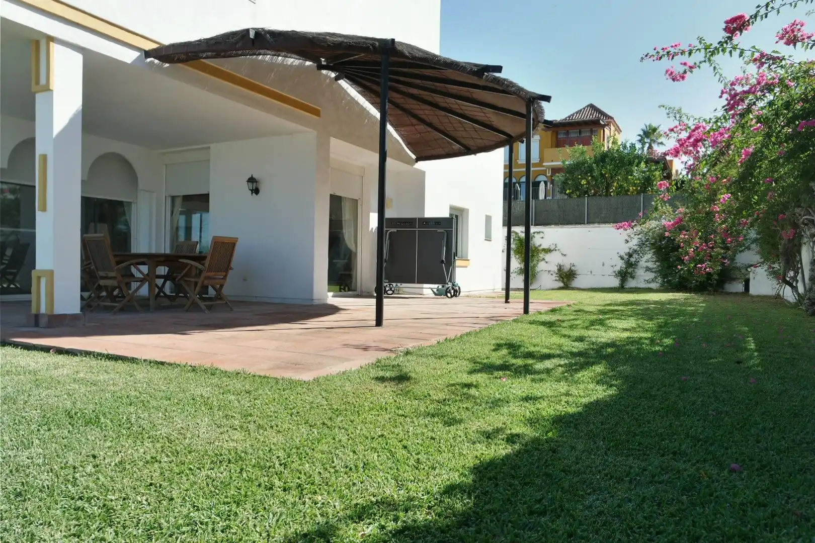 Terrasse von Haus zum Verkauf in Sanlúcar de Barrameda mit Klimaanlage, Heizung und Privatgarten