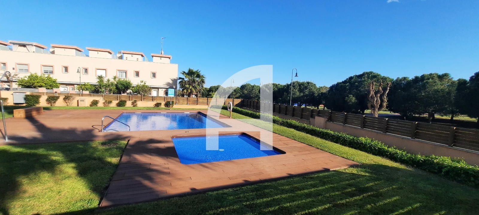 Swimming pool of Flat for sale in Roda de Berà  with Air Conditioner, Heating and Terrace