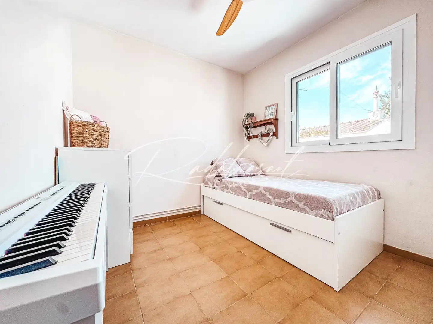 Dormitori de Casa o xalet en venda en Tarragona amb Aire condicionat, Calefacció i Jardí privat