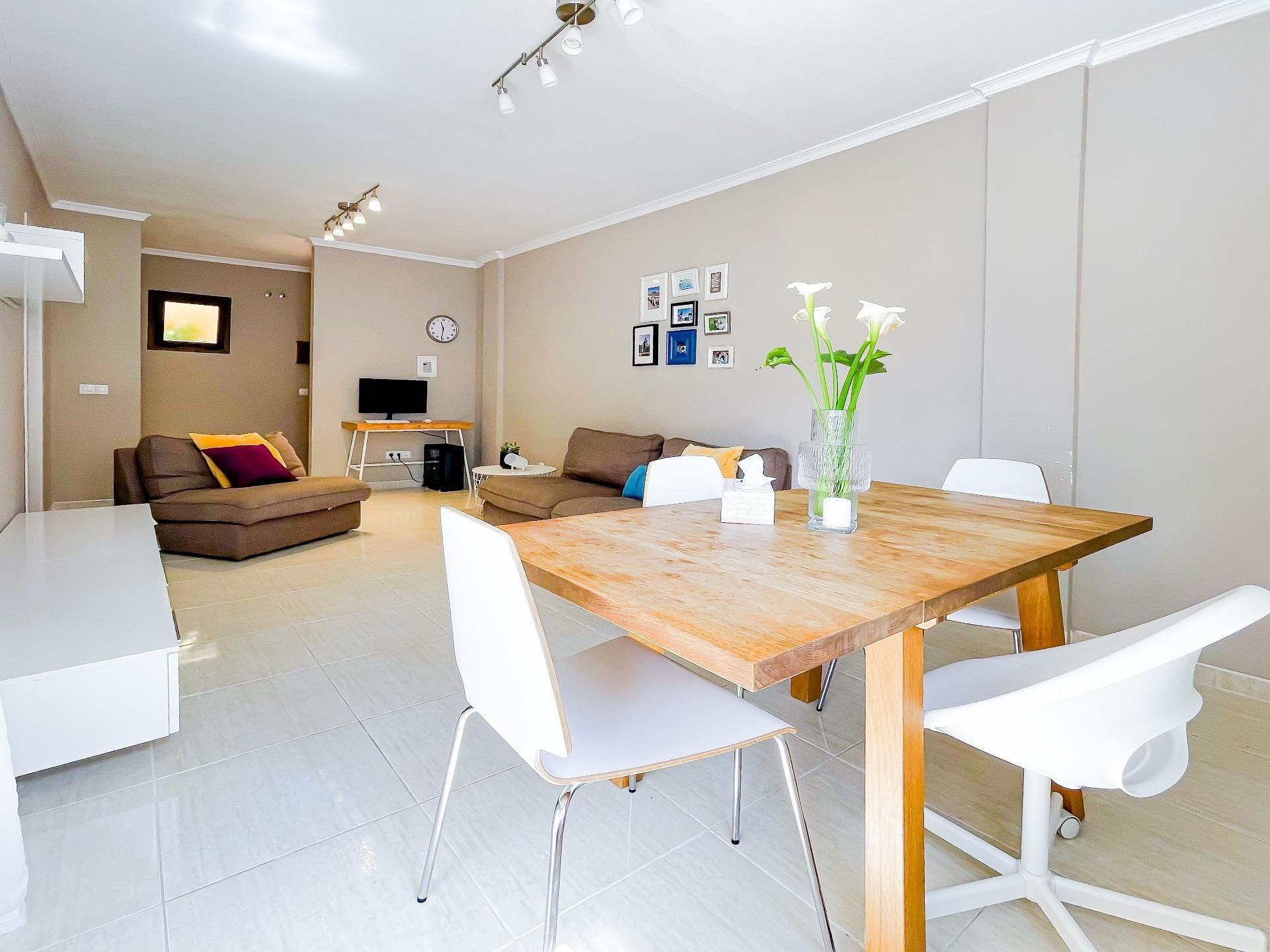 Apartment for sale in Cho - Parque de la Reina