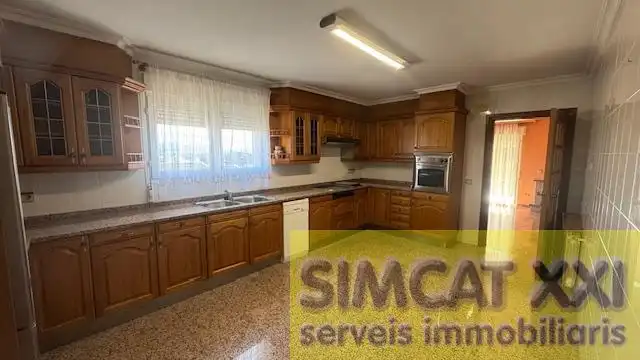 Kitchen of Houses for sale in Figueres  with Air Conditioner, Heating and Terrace