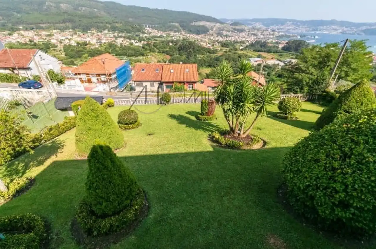 Jardí de Casa o xalet en venda en Moaña amb Calefacció, Jardí privat i Terrassa