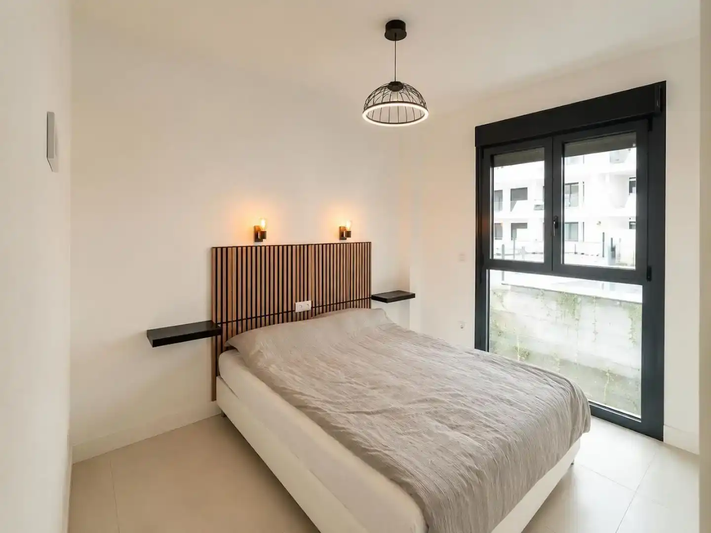 Schlafzimmer von Wohnung zur Miete in Fuengirola mit Klimaanlage, Abstellraum und Schwimmbad