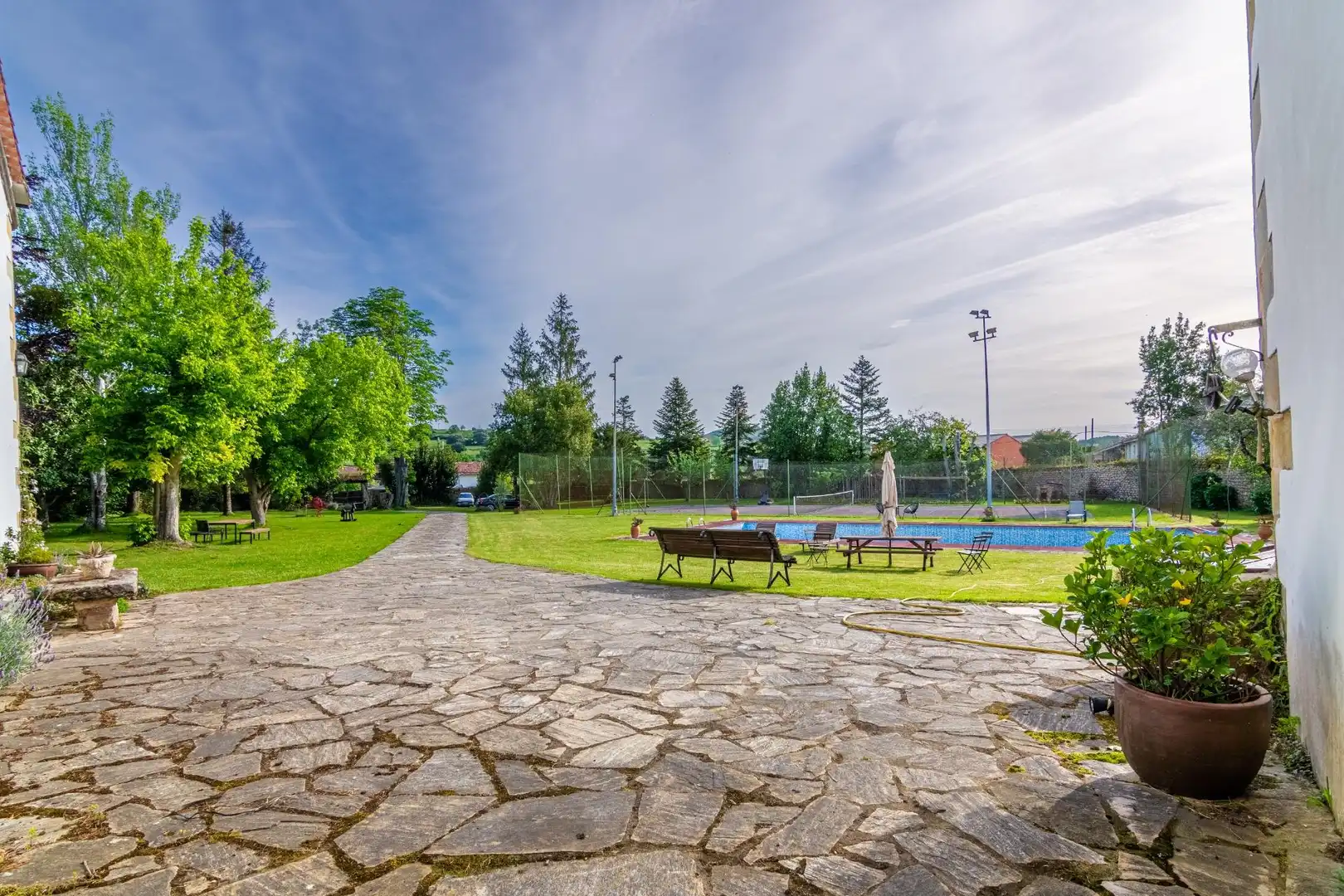 Piscina de Casa o chalet en venta en Reocín