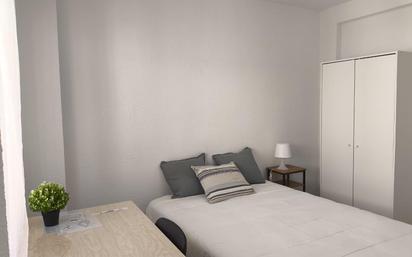 Bedroom of Flat to share in  Zaragoza Capital  with Balcony