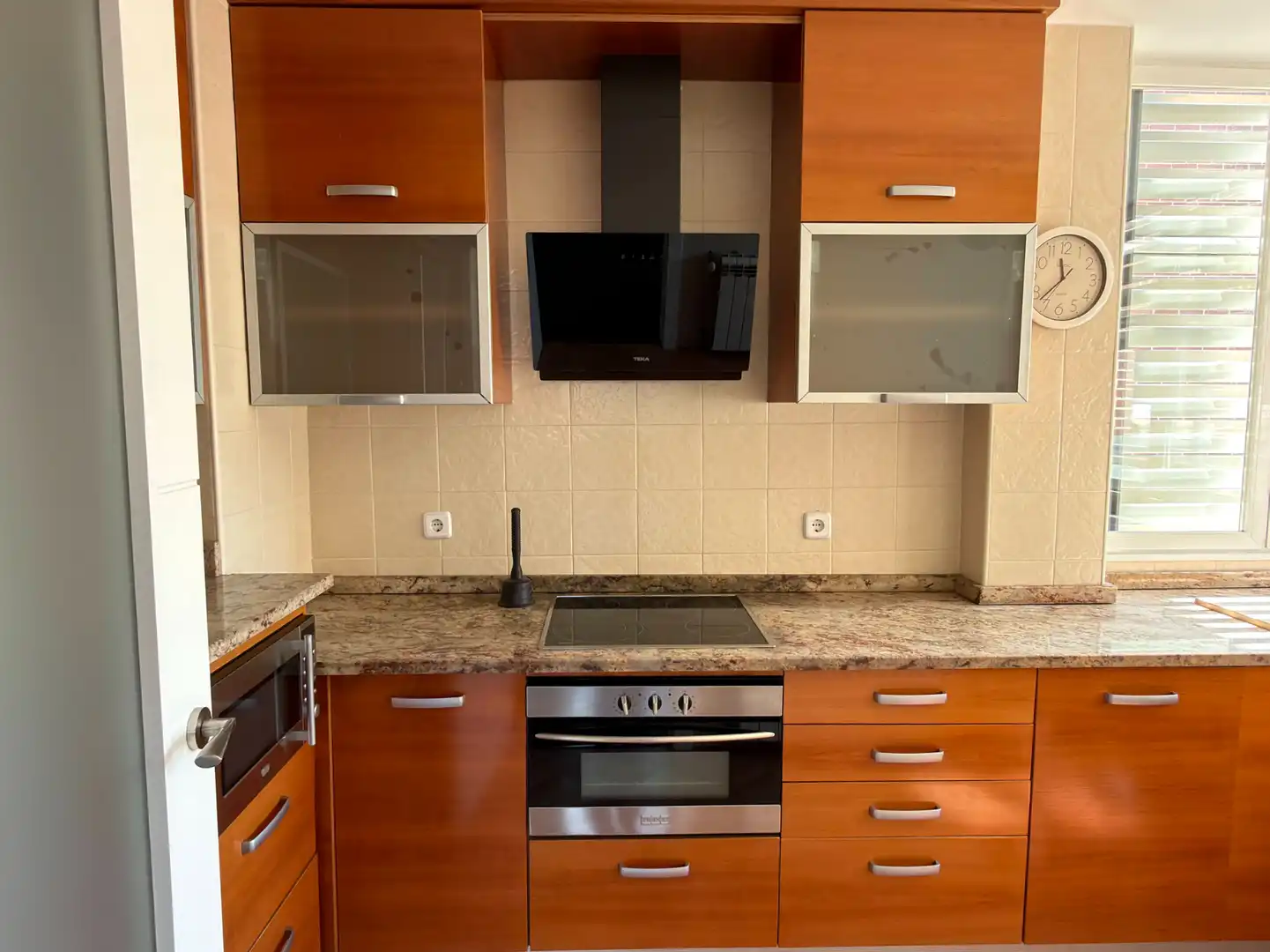 Kitchen of Flat for rent in Madrid  with Air Conditioner, Heating and Parquet flooring