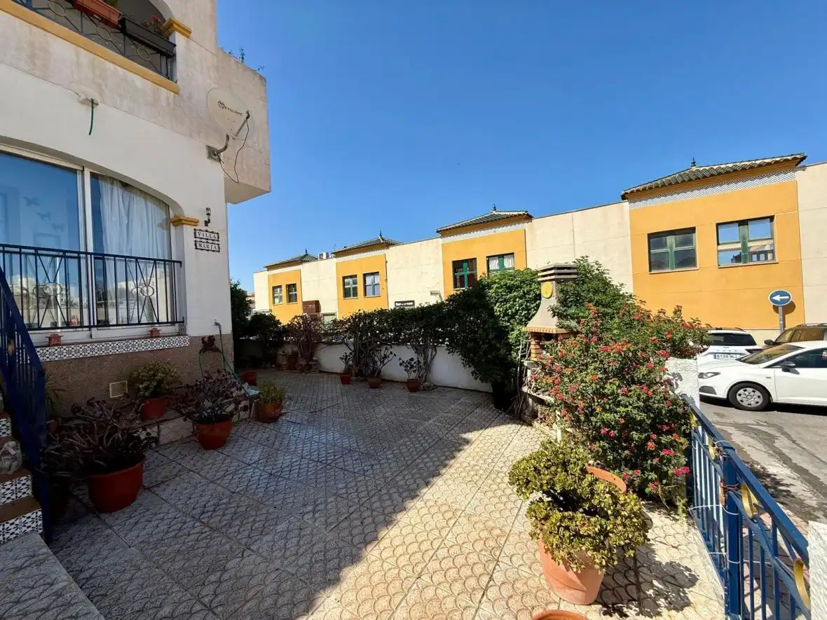 Vista exterior de Apartamento en venta en Santa Pola con Aire acondicionado, Calefacción y Terraza