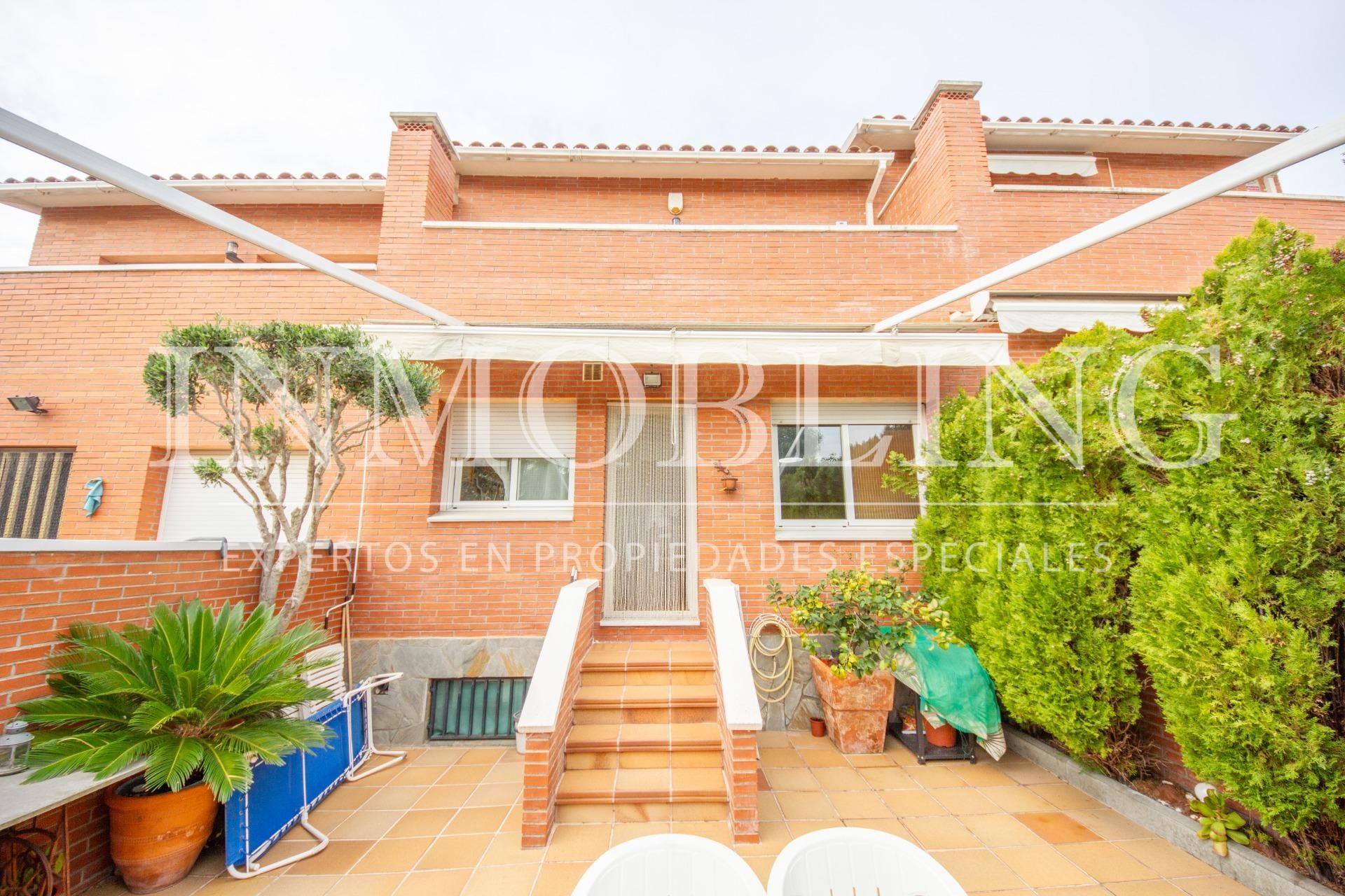 Vista exterior de Casa o xalet en venda en Argentona amb Calefacció, Jardí privat i Parquet
