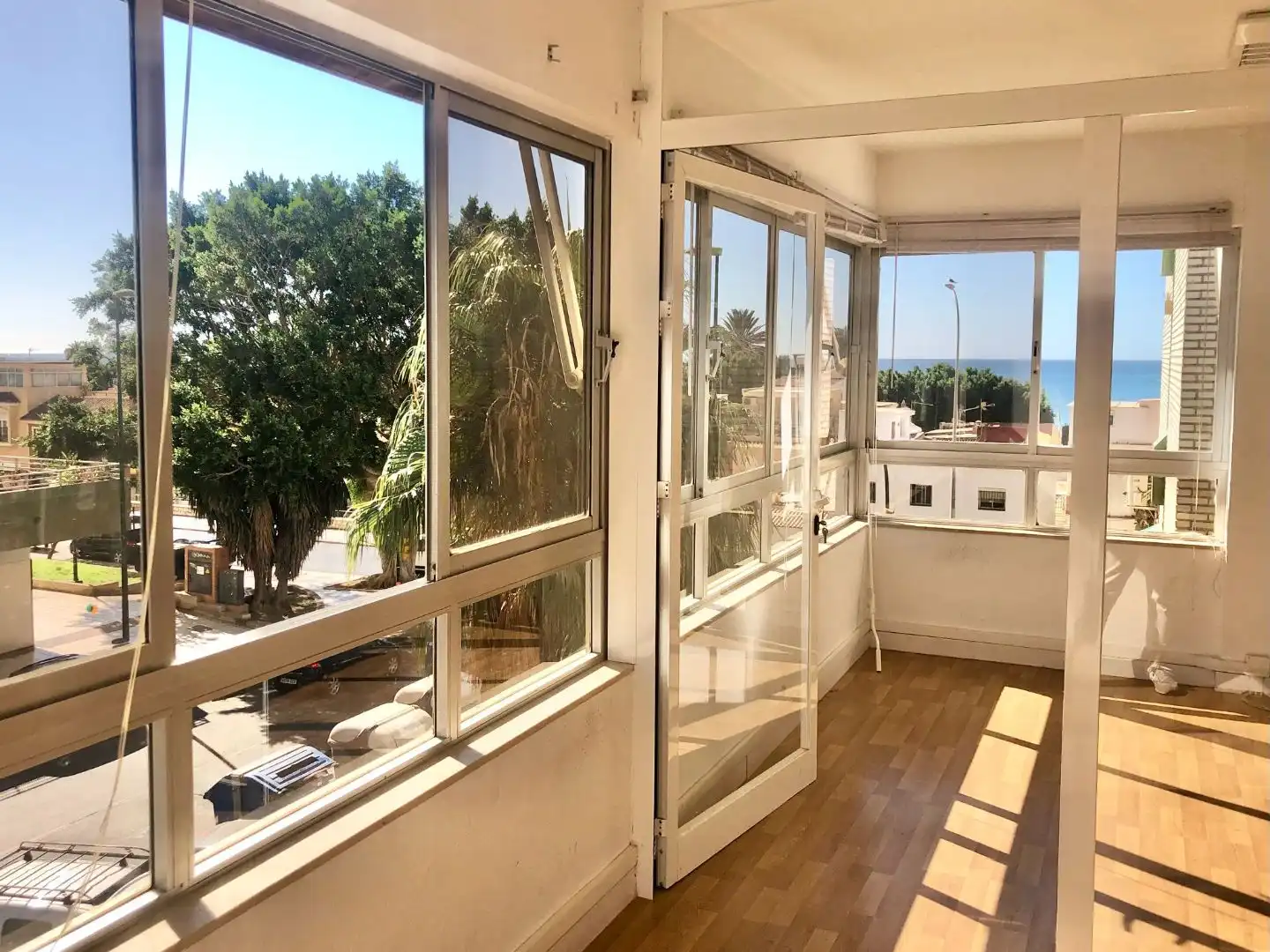 Exterior view of Commercial properties for rent in Málaga
