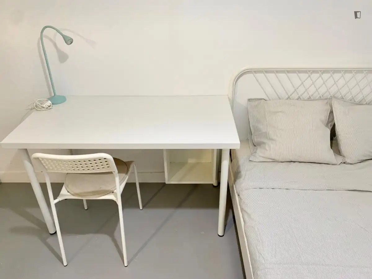 Habitación de Apartamento para compartir en  Valencia Capital con Aire acondicionado, Amueblado y Horno