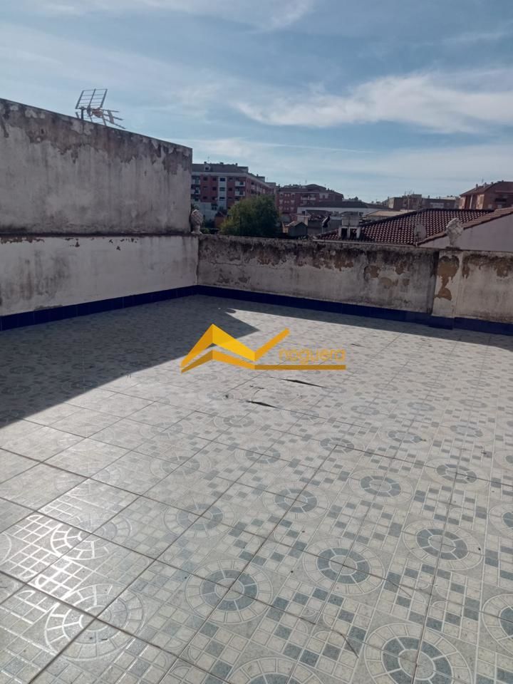 Terrace of House or chalet for sale in Linares