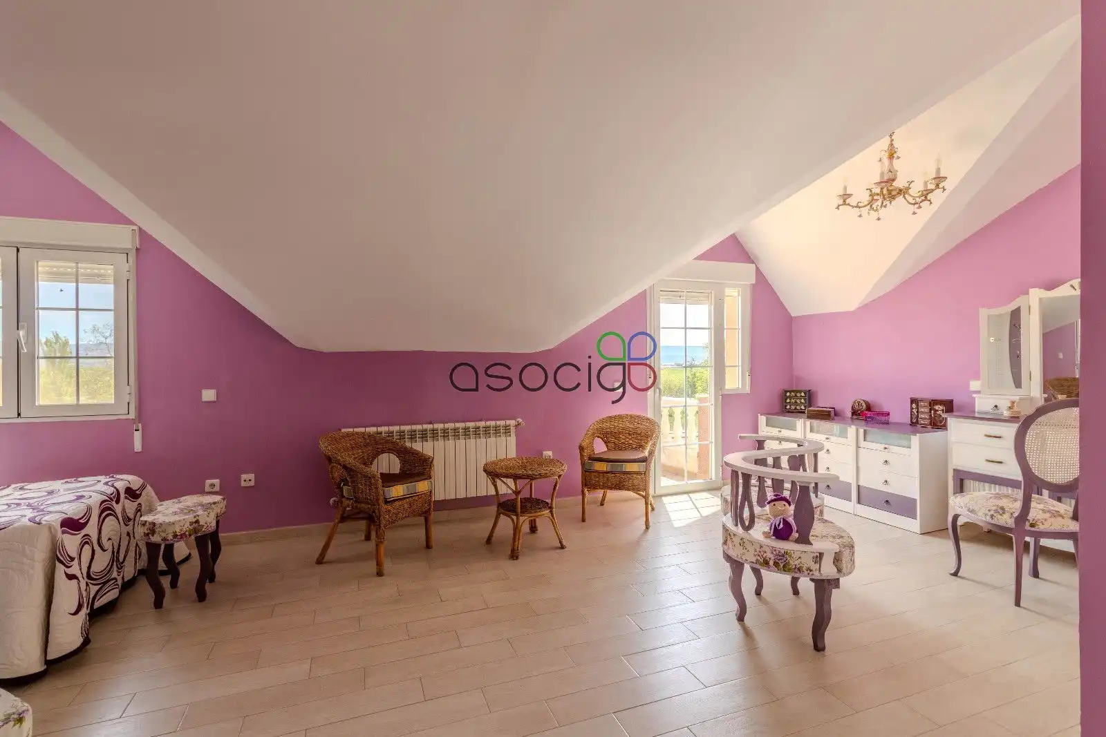 Sala d'estar de Casa o xalet en venda en Cabanillas del Campo amb Aire condicionat i Calefacció
