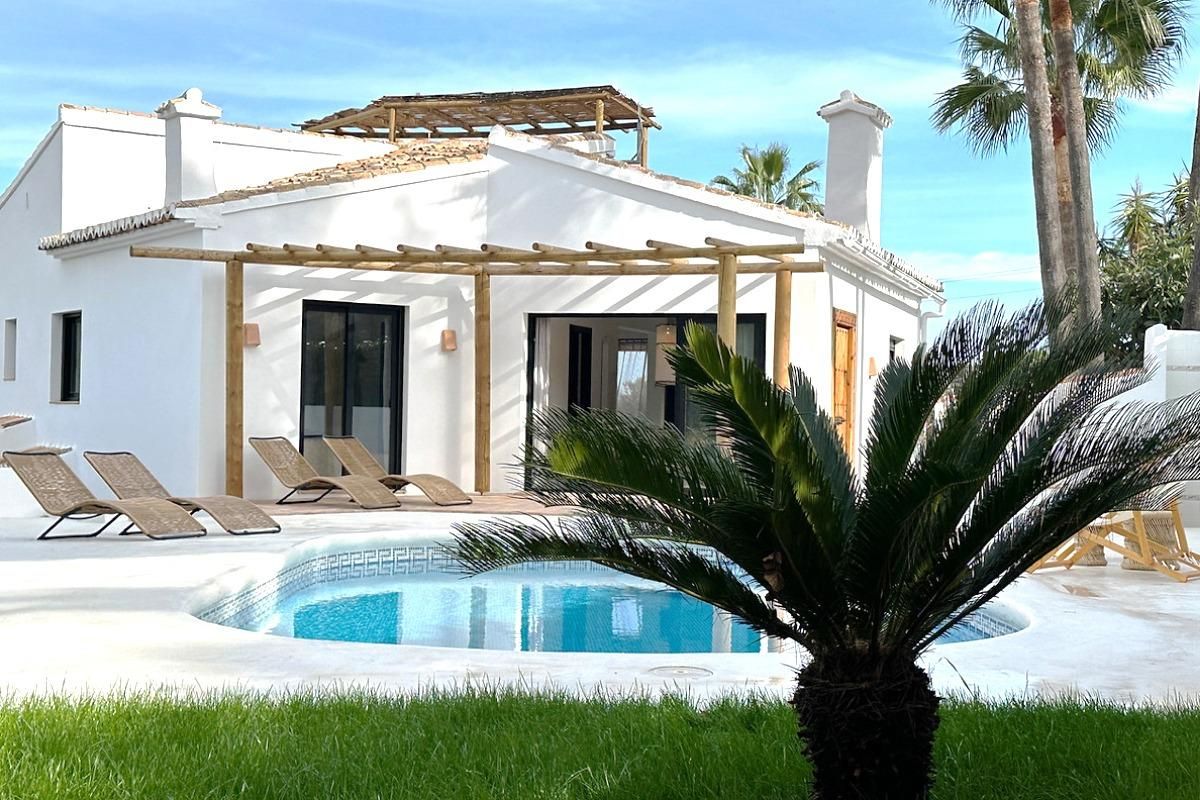 Vista exterior de Casa o xalet en venda en Jávea / Xàbia amb Aire condicionat, Jardí privat i Terrassa