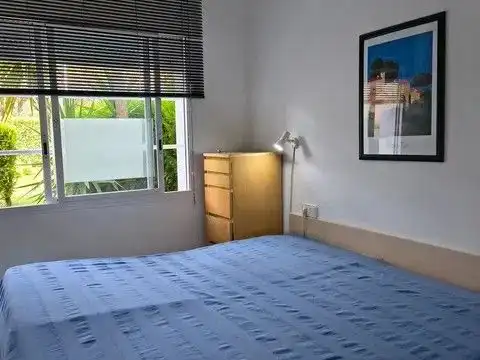 Schlafzimmer von Wohnungen zum Verkauf in Pals mit Heizung, Privatgarten und Terrasse