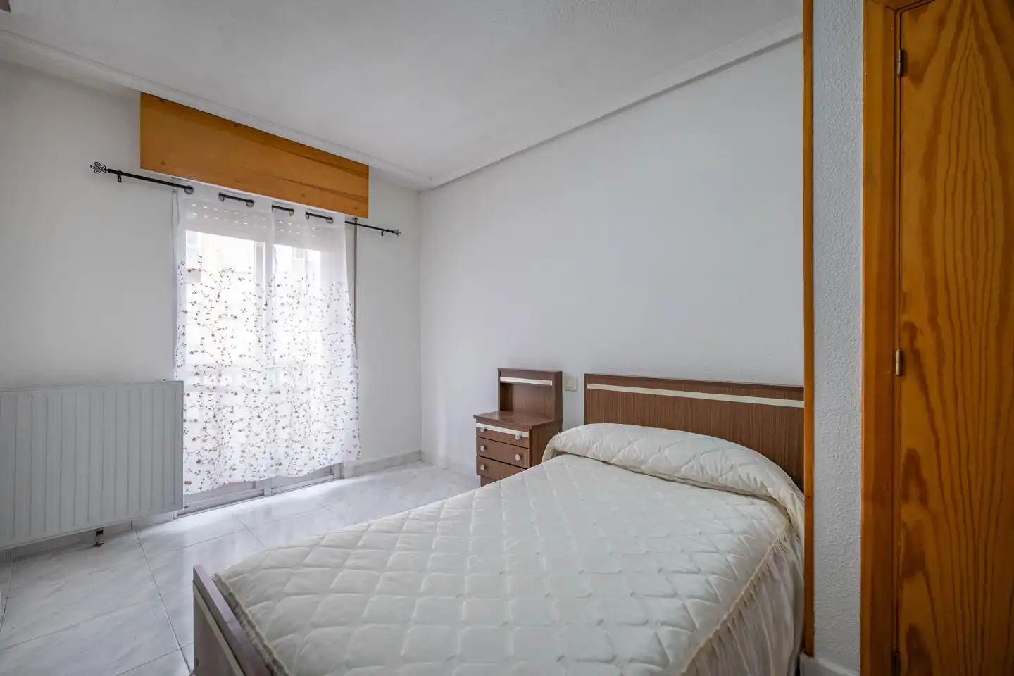 Habitación de Piso de alquiler en Ávila con Calefacción y Amueblado