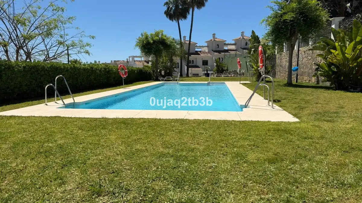 Jardín de Casa adosada de alquiler en Estepona con Aire acondicionado, Jardín privado y Terraza