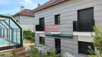 Vista exterior de Casa o xalet en venda en Ourense Capital  amb Piscina